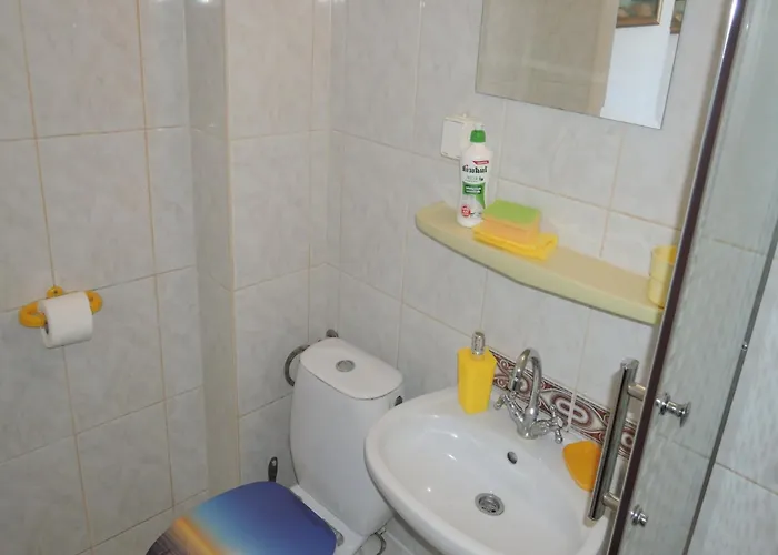 In Near Clean Dziwnówek